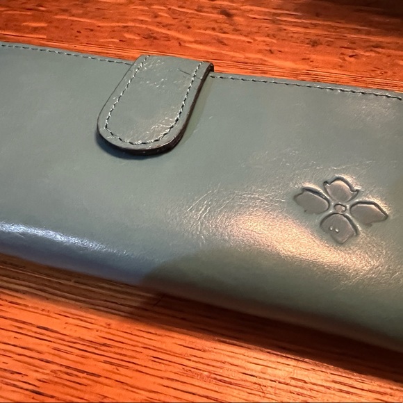 Patricia Nash Nazari Wallet - Picture 2 of 9